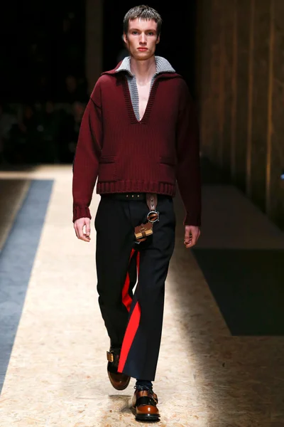 Look 35
